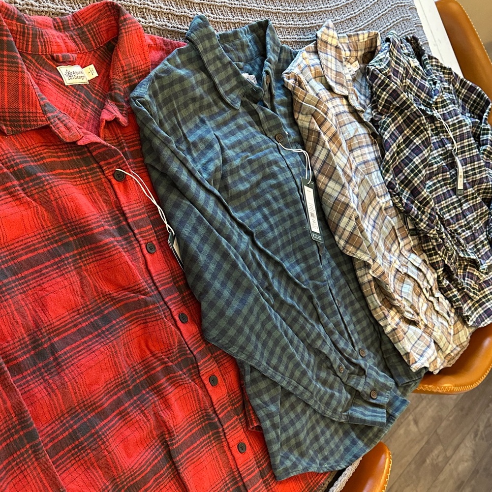 NWT Alpine design flannel women shirts size large 4 piece bundle $192 value!